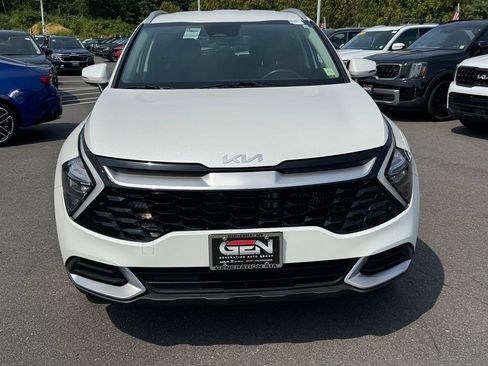 Used 2023 Kia Sportage EX AWD/4WD image 2