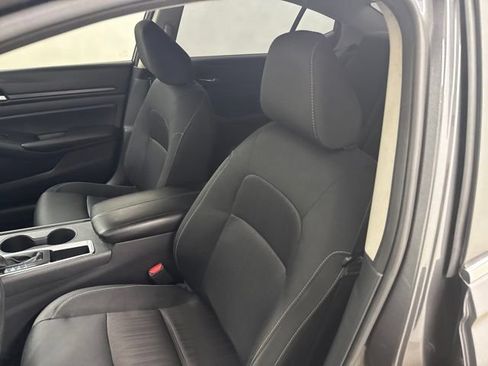 Used 2022 Nissan Altima 2.5 S FWD image 14