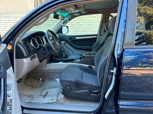 Used 2005 Toyota 4Runner Sport image 25