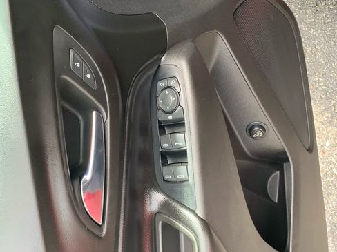Used 2019 Chevrolet Equinox LT FWD image 13