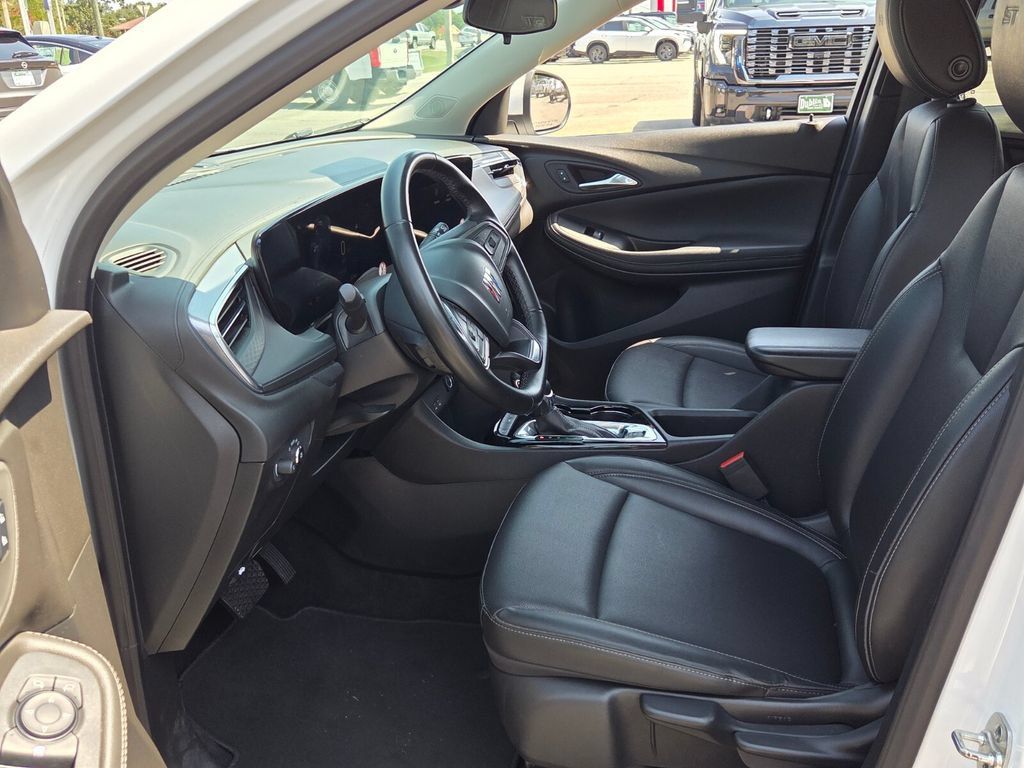 Certified 2024 Buick Encore GX Sport Touring FWD image 10