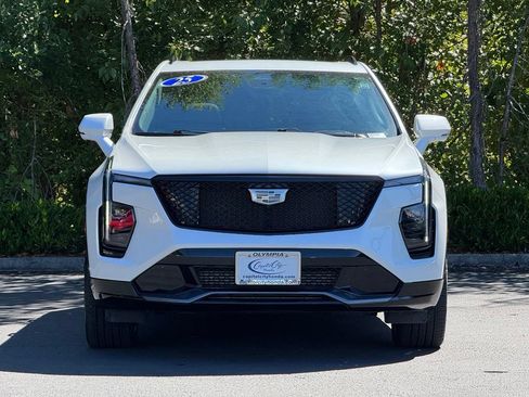 Used 2025 Cadillac XT4 Sport AWD/4WD image 42