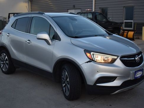 Used 2022 Buick Encore Preferred w/ Safety Package image 3