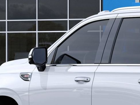 New 2026 GMC Yukon Denali w/ Sun & Power Step Package AWD/4WD image 12