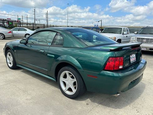Used 2003 Ford Mustang GT RWD image 4