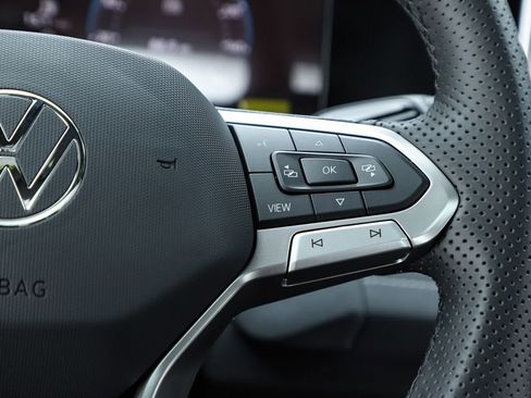 New 2026 Volkswagen Tiguan SE R-Line AWD/4WD image 22