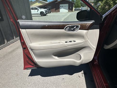 Used 2015 Nissan Sentra SL w/ SL Premium Package FWD image 52