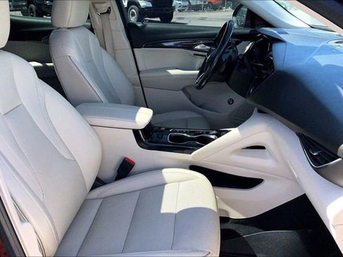 Used 2021 Buick Envision Essence FWD image 7