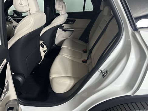 Certified 2026 Mercedes-Benz GLC 300 image 23