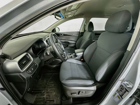 Used 2019 Kia Sorento AWD w/ LX Convenience Package image 13