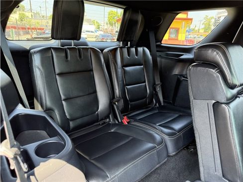 Used 2016 Ford Explorer Limited image 32