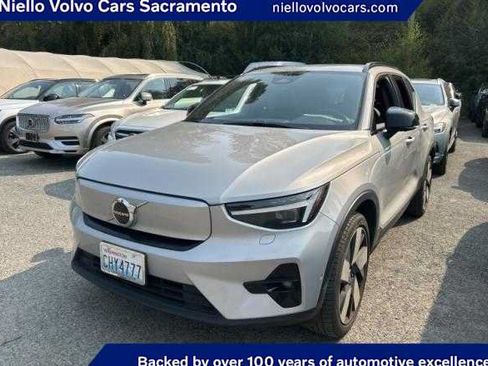 Used 2023 Volvo XC40 Recharge Ultimate AWD/4WD image 1
