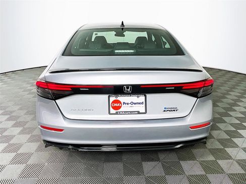 Used 2025 Honda Accord Sport image 9