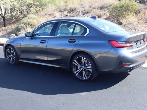 Used 2021 BMW 330e w/ Convenience Package image 4