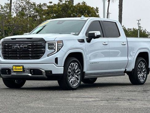 Used 2026 GMC Sierra 1500 Denali Ultimate AWD/4WD image 8