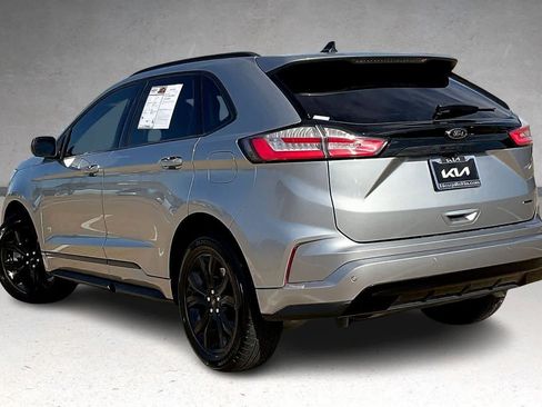Used 2022 Ford Edge SE w/ Black Appearance Package image 4
