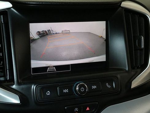 Used 2023 GMC Terrain SLE w/ Driver Convenience Package image 18