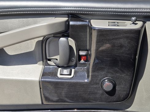 Used 2023 Chevrolet Express 2500 image 22