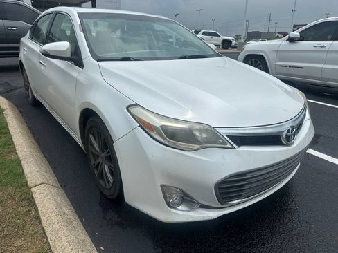 Used 2014 Toyota Avalon XLE Premium FWD image 2