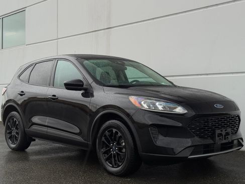 Used 2020 Ford Escape SE Sport image 7