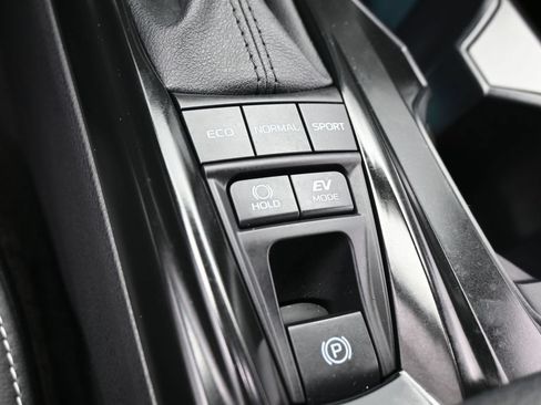 Used 2026 Toyota Camry SE FWD image 25