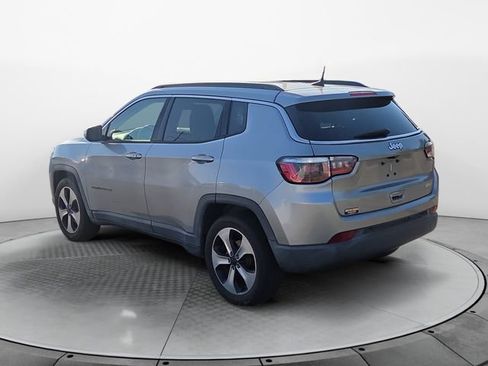 Used 2017 Jeep Compass Latitude w/ Popular Equipment Group FWD image 3