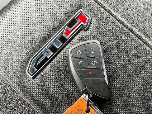 Used 2024 GMC Sierra 2500 AT4 image 30