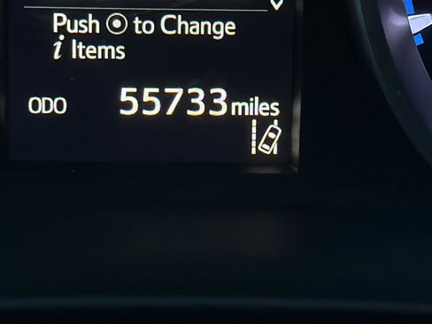 Used 2019 Toyota Highlander LE image 19