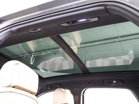 Used 2020 Porsche Cayenne image 23