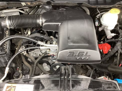 Used 2019 RAM 1500 Tradesman w/ Chrome Plus Package image 27