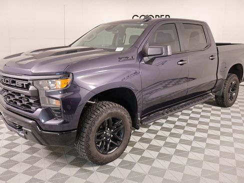 Used 2024 Chevrolet Silverado 1500 Custom Trail Boss w/ Dark Appearance Package image 9