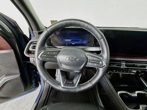 Used 2025 Chevrolet Traverse Z71 w/ LPO, Floor Liner Package AWD/4WD image 13