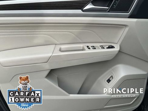 Used 2023 Volkswagen Atlas SE w/ Panoramic Sunroof Package image 12