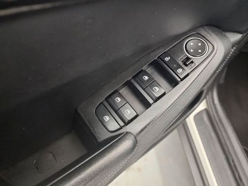 Used 2021 Kia Seltos S image 19