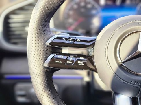 New 2026 Mercedes-Benz GLS 450 4MATIC image 29