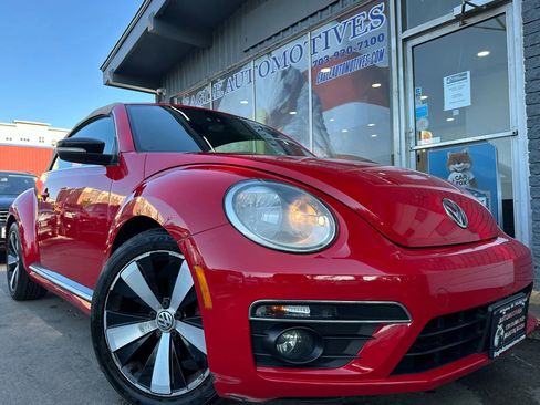 Used 2013 Volkswagen Beetle 2.0T image 1