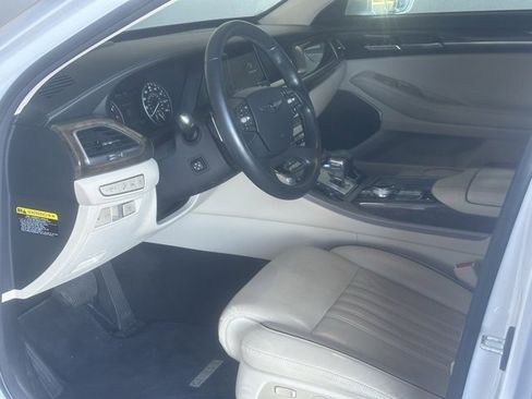 Used 2017 Genesis G90 3.3T Premium image 18