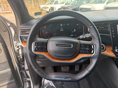 Used 2024 Jeep Grand Wagoneer L Series III image 16