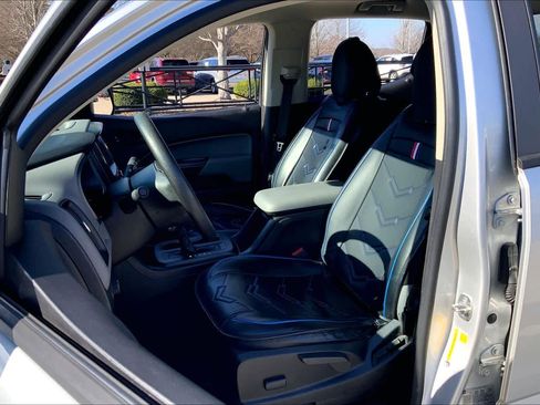 Used 2019 Chevrolet Colorado W/T w/ WT Convenience Package image 7