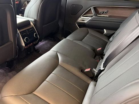 New 2025 Land Rover Range Rover Long Wheelbase SE AWD/4WD image 20