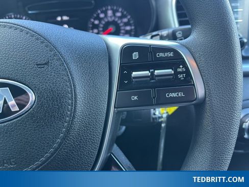 Used 2019 Kia Sorento LX image 28