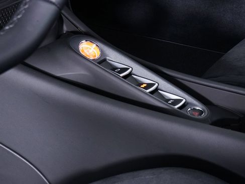 New 2026 McLaren Artura Spider RWD image 26