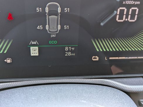 New 2026 Kia Sportage LX FWD image 30