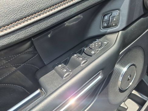 Used 2019 Ford Expedition Max Platinum AWD/4WD image 24