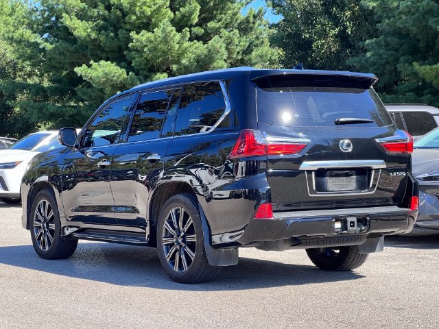Used 2019 Lexus LX 570 4WD w/ Luxury Package image 2