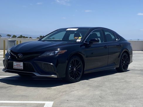 Certified 2023 Toyota Camry XSE FWD image 6