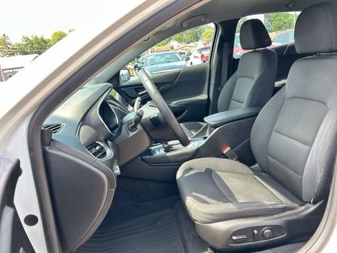 Used 2016 Chevrolet Malibu LT FWD image 28