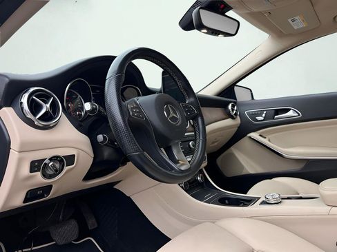 Used 2020 Mercedes-Benz GLA 250 4MATIC image 51