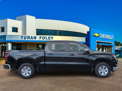 Used 2026 Chevrolet Silverado 1500 LT AWD/4WD image 8