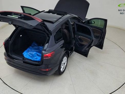 Used 2025 Audi Q6 e-tron Premium w/ Convenience Package RWD image 83